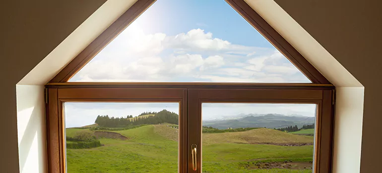 Trapezoid Window Maintenance in Palo Alto, CA